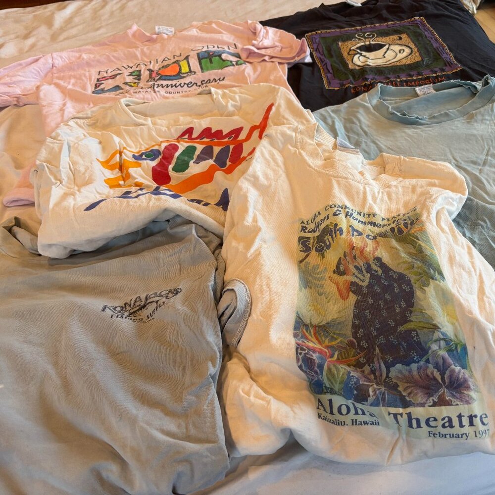 BUNDLE OF SIX HAWAII THEME VINTAGE T SHIRTS